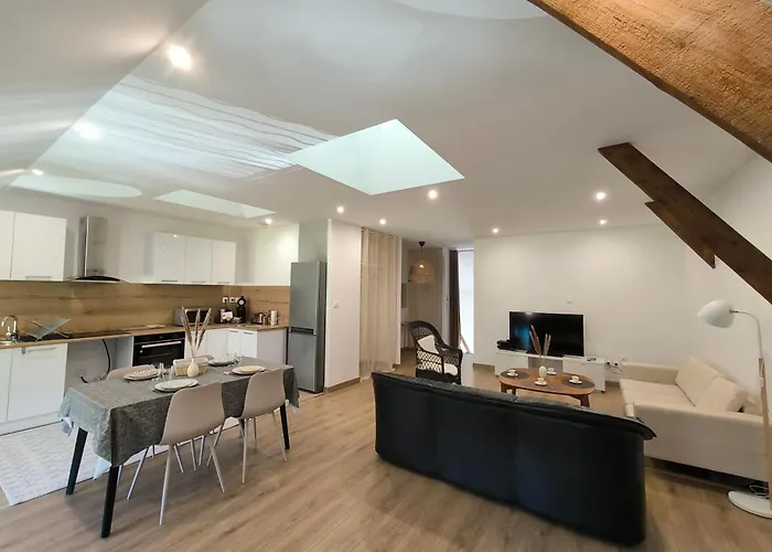 아파트 Le Latinicois Lagnieu